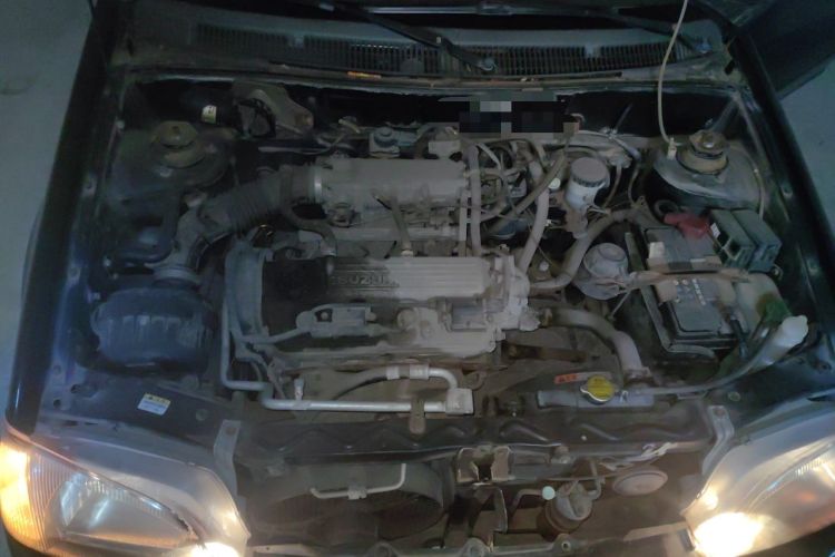 Used Suzuki Lingyang 2009 1.3L Platinum Edition Engine Bay