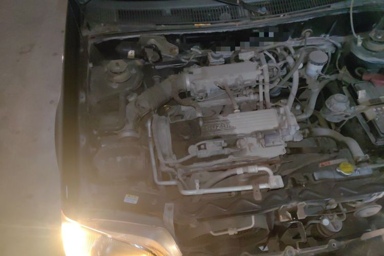 Used Suzuki Lingyang 2009 1.3L Platinum Edition Engine Bay Right