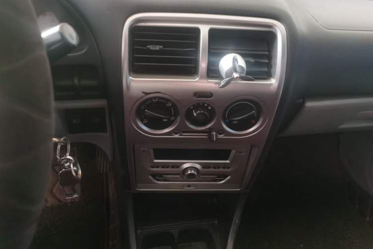 Used Suzuki Lingyang 2011 1.3L Base Version Audio And AC Panel