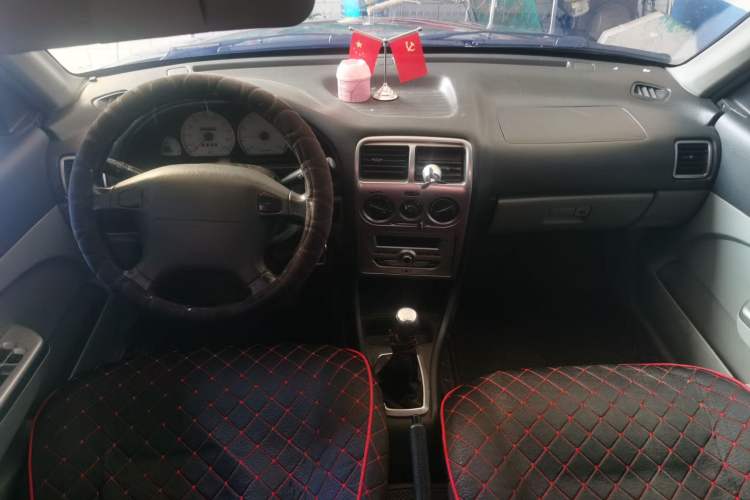 Used Suzuki Lingyang 2011 1.3L Base Version Center Console