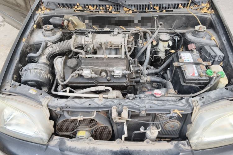 Used Suzuki Lingyang 2011 1.3L Standard Version Engine Bay