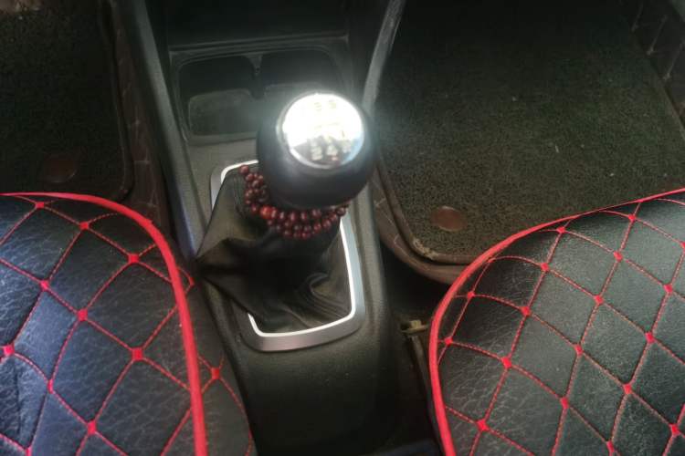 Used Suzuki Lingyang 2011 1.3L Base Version Gear Lever
