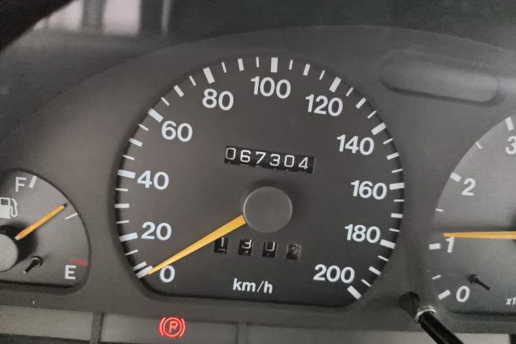 Used Suzuki Lingyang 2011 1.3L Standard Version Odometer Close Up