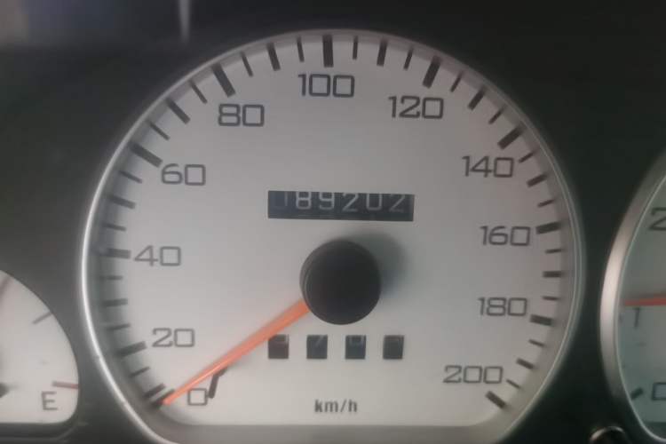 Used Suzuki Lingyang 2011 1.3L Base Version Odometer Close Up