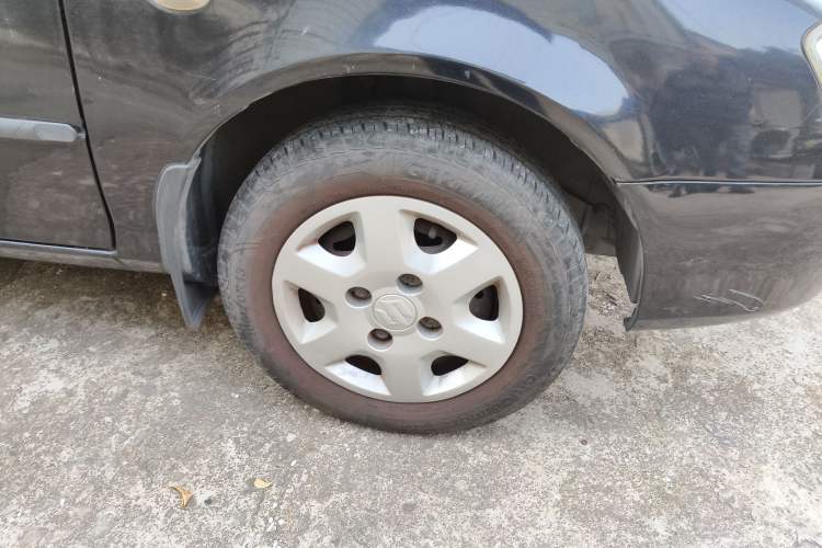 Used Suzuki Lingyang 2011 1.3L Standard Version Right Front Wheel Hub