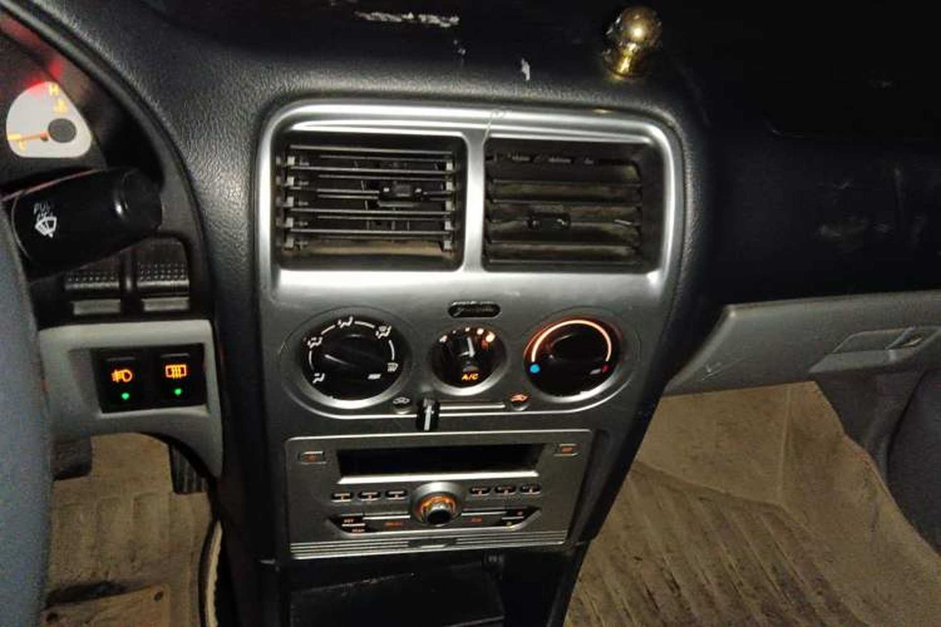 Used Suzuki Lingyang 2012 1.3L Base Version Audio And AC Panel