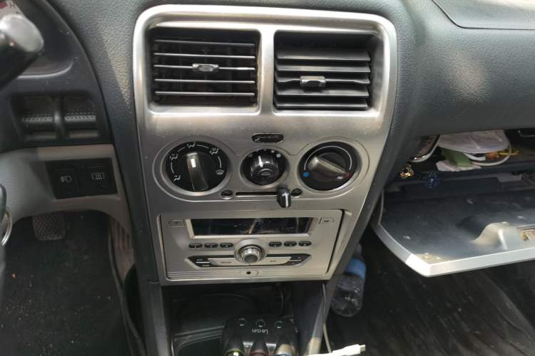 Used Suzuki Lingyang 2012 1.3L Base Version Audio And AC Panel