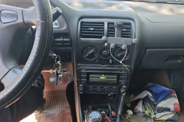 Used Suzuki Lingyang 2012 1.3L Standard Version Audio And AC Panel