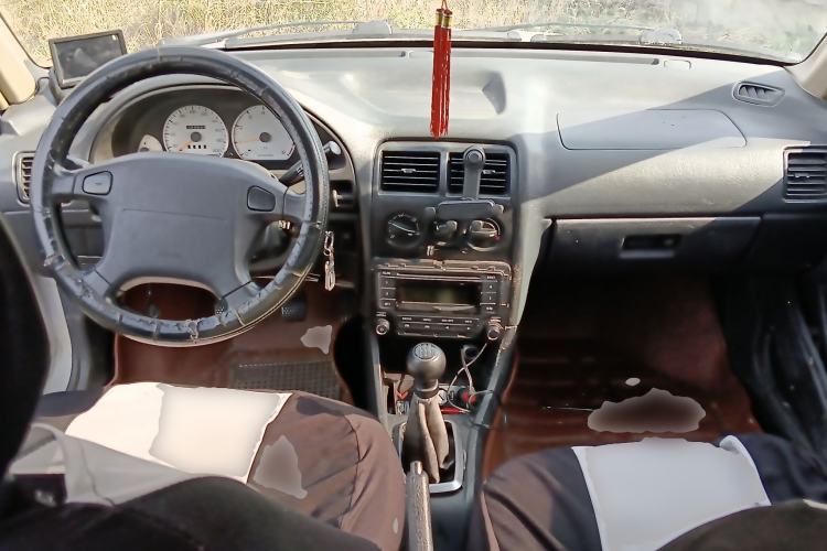 Used Suzuki Lingyang 2012 1.3L Base Version Center Console