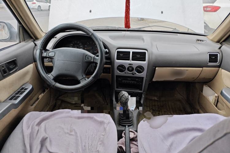 Used Suzuki Lingyang 2012 1.3L Base Version Center Console