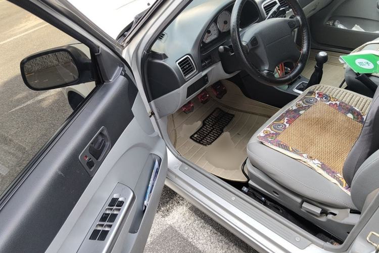 Used Suzuki Lingyang 2012 1.3L Comfort Version Driver Seat