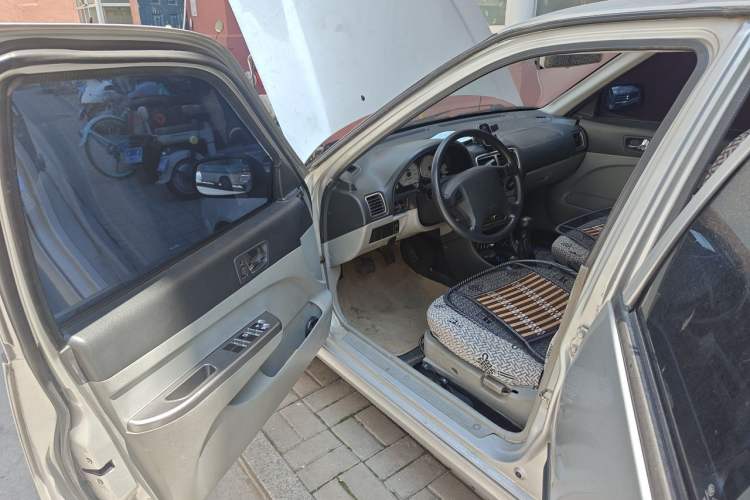 Used Suzuki Lingyang 2012 1.3L Comfort Version Driver Seat