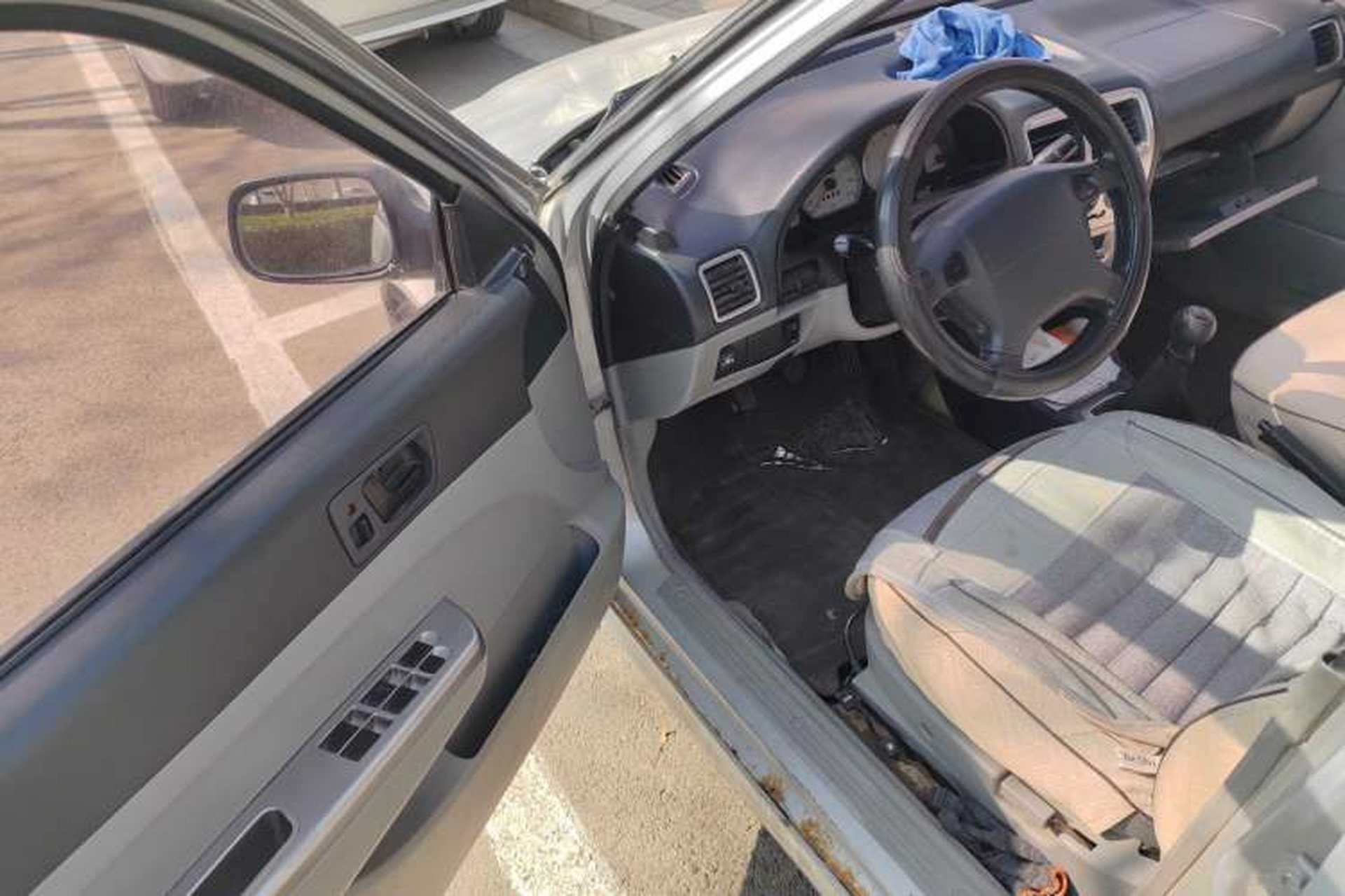 Used Suzuki Lingyang 2012 1.3L Standard Version Driver Seat