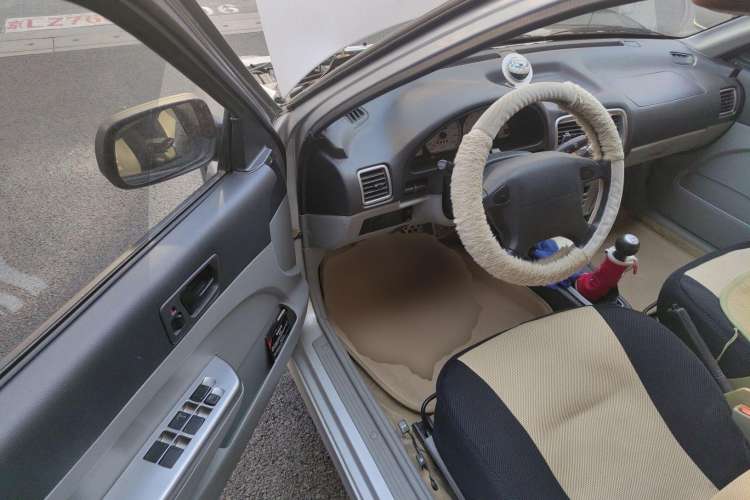 Used Suzuki Lingyang 2012 1.3L Wealthy Edition Driver Seat
