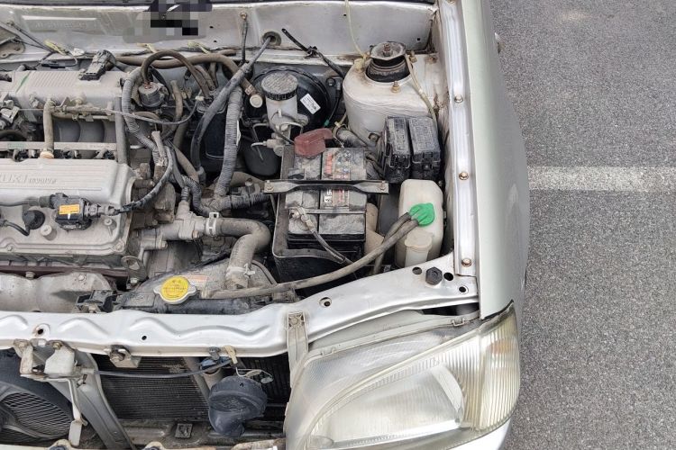 Used Suzuki Lingyang 2012 1.3L Comfort Version Engine Bay Left