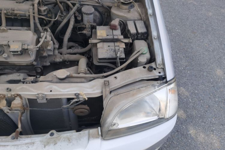 Used Suzuki Lingyang 2012 1.3L Comfort Version Engine Bay Left