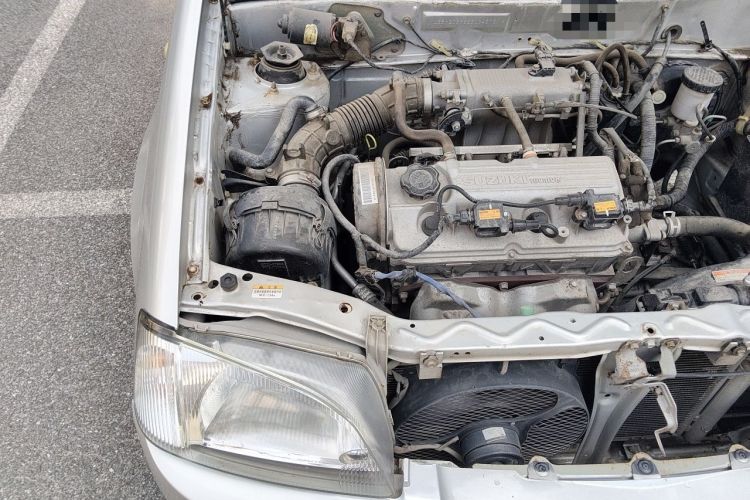 Used Suzuki Lingyang 2012 1.3L Comfort Version Engine Bay Right