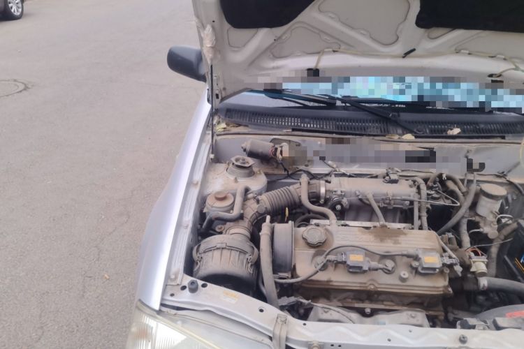 Used Suzuki Lingyang 2012 1.3L Comfort Version Engine Bay Right