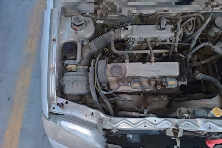 Used Suzuki Lingyang 2012 1.3L Comfort Version Engine Bay Right