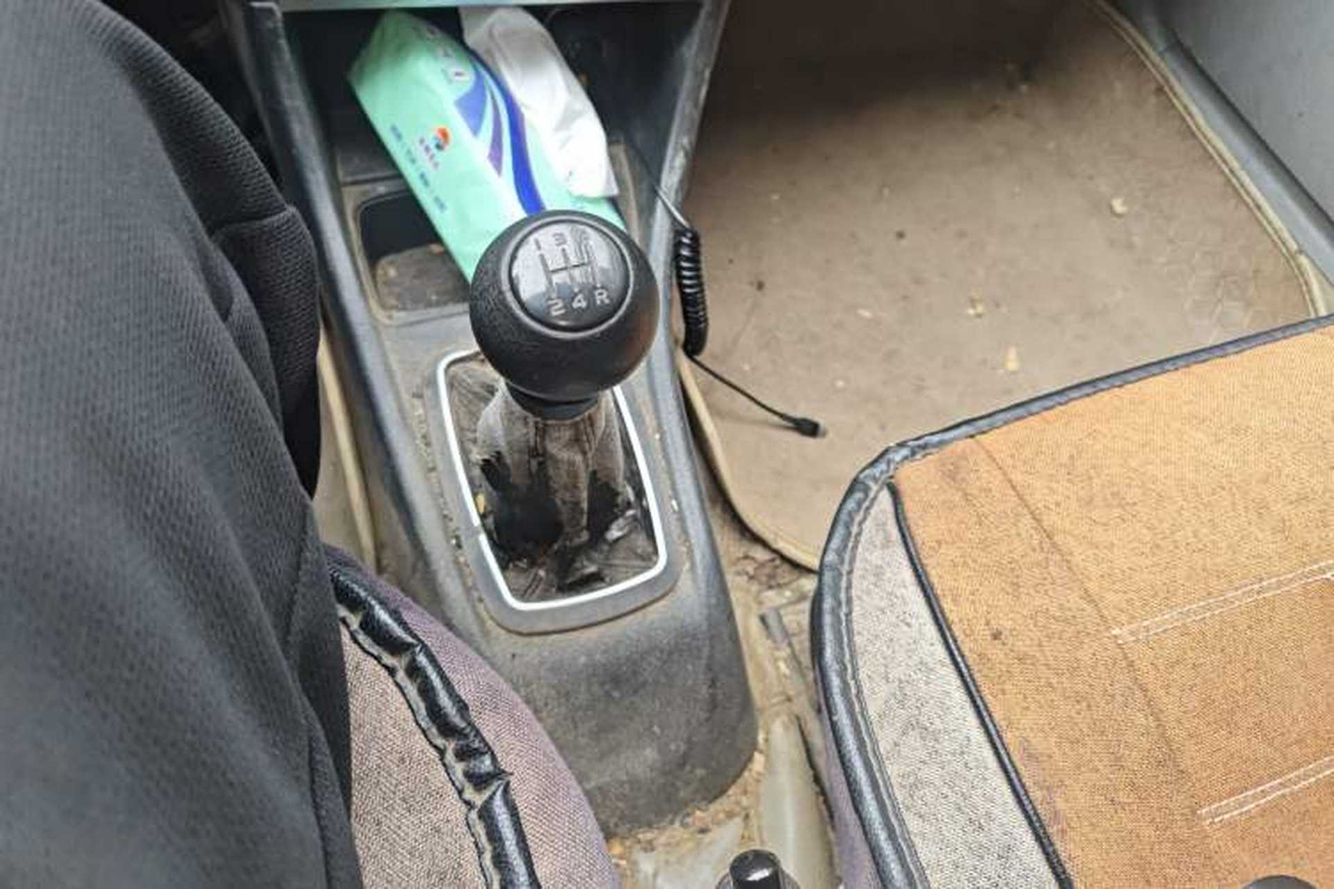 Used Suzuki Lingyang 2012 1.3L Base Version Gear Lever