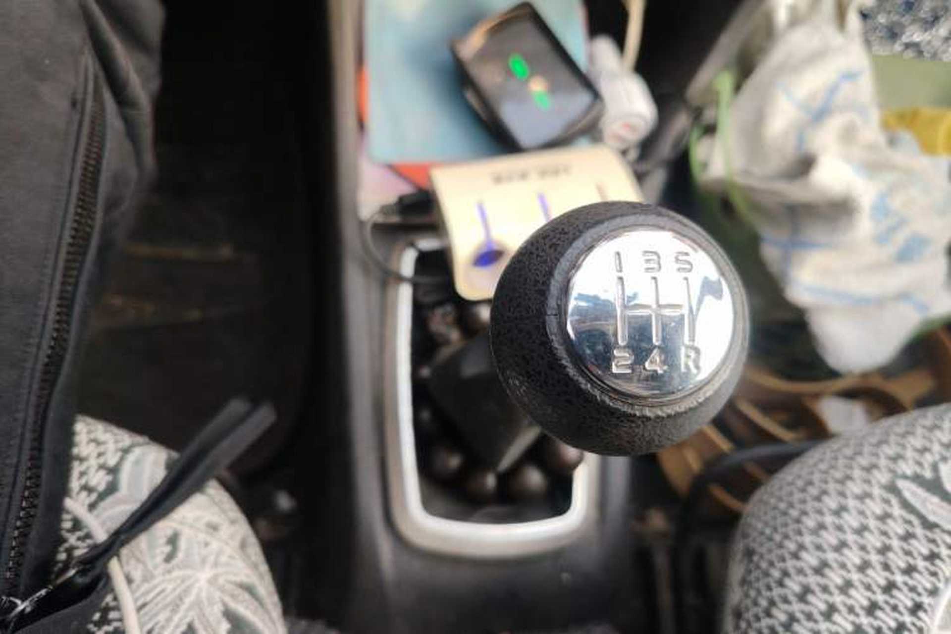 Used Suzuki Lingyang 2012 1.3L Standard Version Gear Lever