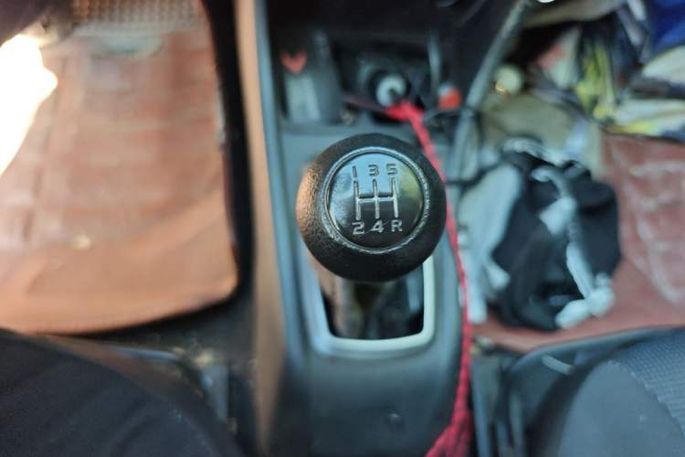 Used Suzuki Lingyang 2012 1.3L Standard Version Gear Lever