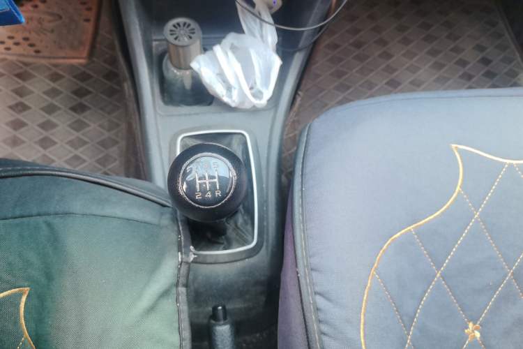 Used Suzuki Lingyang 2012 1.3L Comfort Version Gear Lever