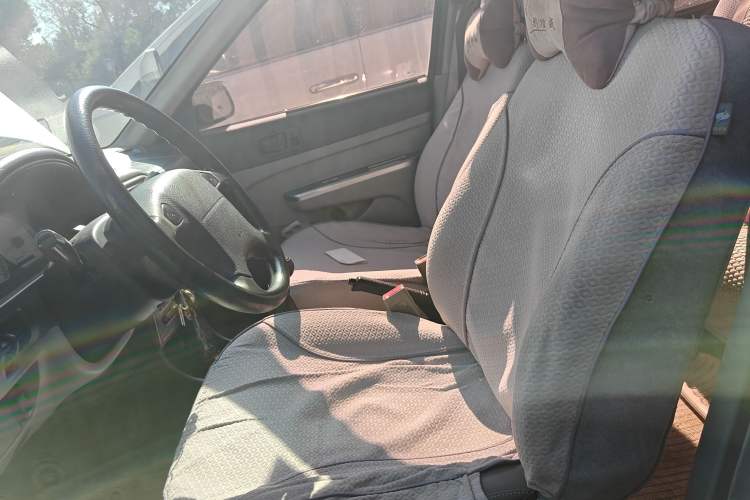 Used Suzuki Lingyang 2012 1.3L Standard Version Left Front Seat