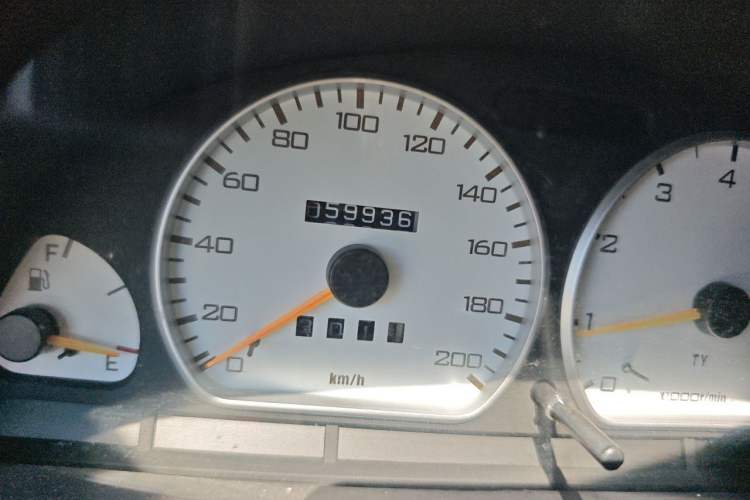 Used Suzuki Lingyang 2012 1.3L Standard Version Odometer Close Up