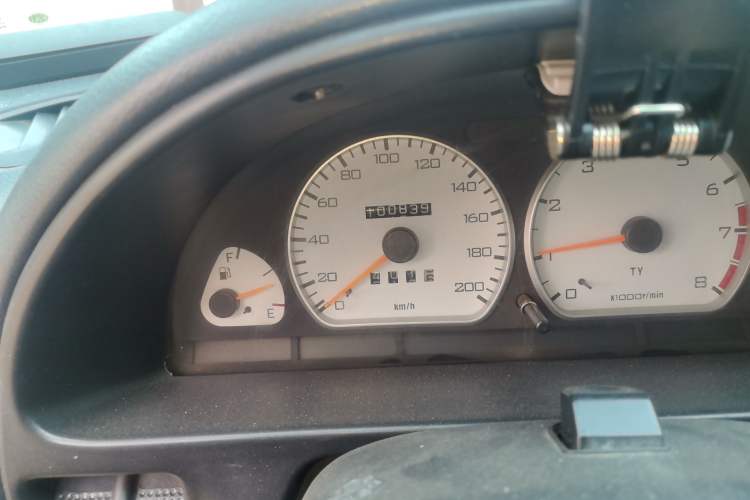 Used Suzuki Lingyang 2012 1.3L Comfort Version Odometer Close Up