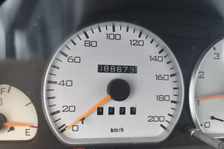 Used Suzuki Lingyang 2012 1.3L Standard Version Odometer Close Up
