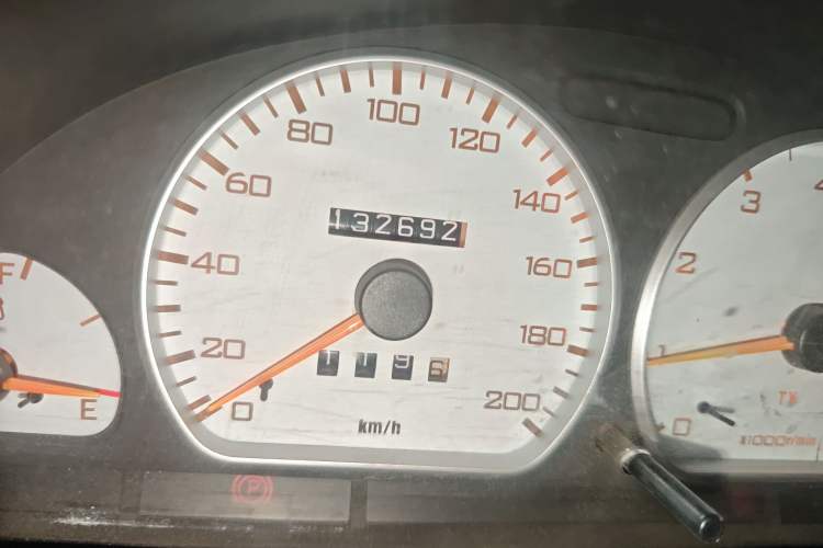 Used Suzuki Lingyang 2012 1.3L Comfort Version Odometer Close Up