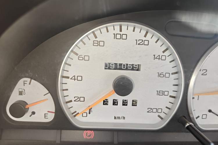 Used Suzuki Lingyang 2012 1.3L Standard Version Odometer Close Up