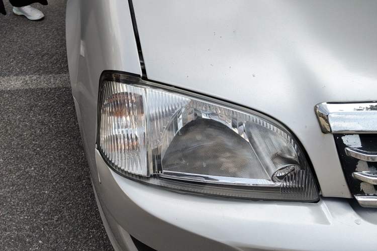 Used Suzuki Lingyang 2012 1.3L Comfort Version Right Front Headlight