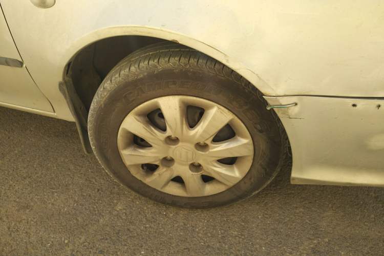 Used Suzuki Lingyang 2012 1.3L Base Version Right Front Wheel Hub