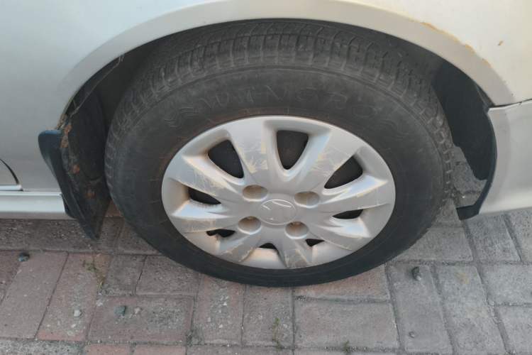 Used Suzuki Lingyang 2012 1.3L Standard Version Right Front Wheel Hub