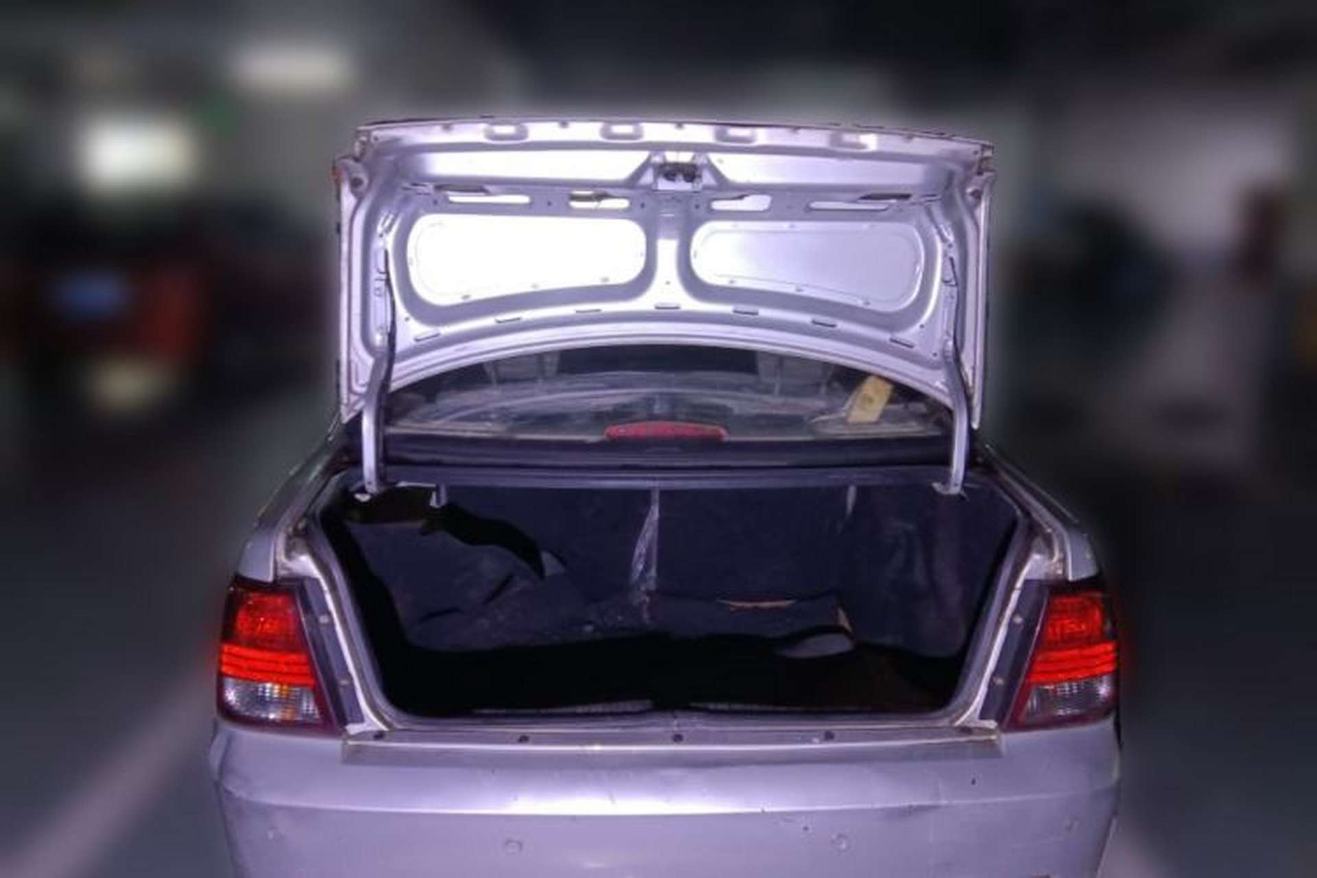 Used Suzuki Lingyang 2012 1.3L Base Version Trunk