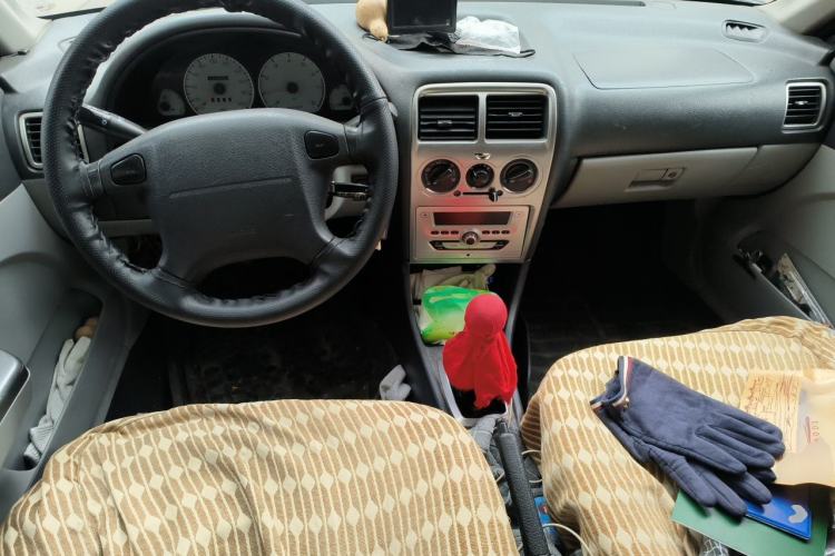 Used Suzuki Lingyang 2012 1.3L Standard Version Center Console