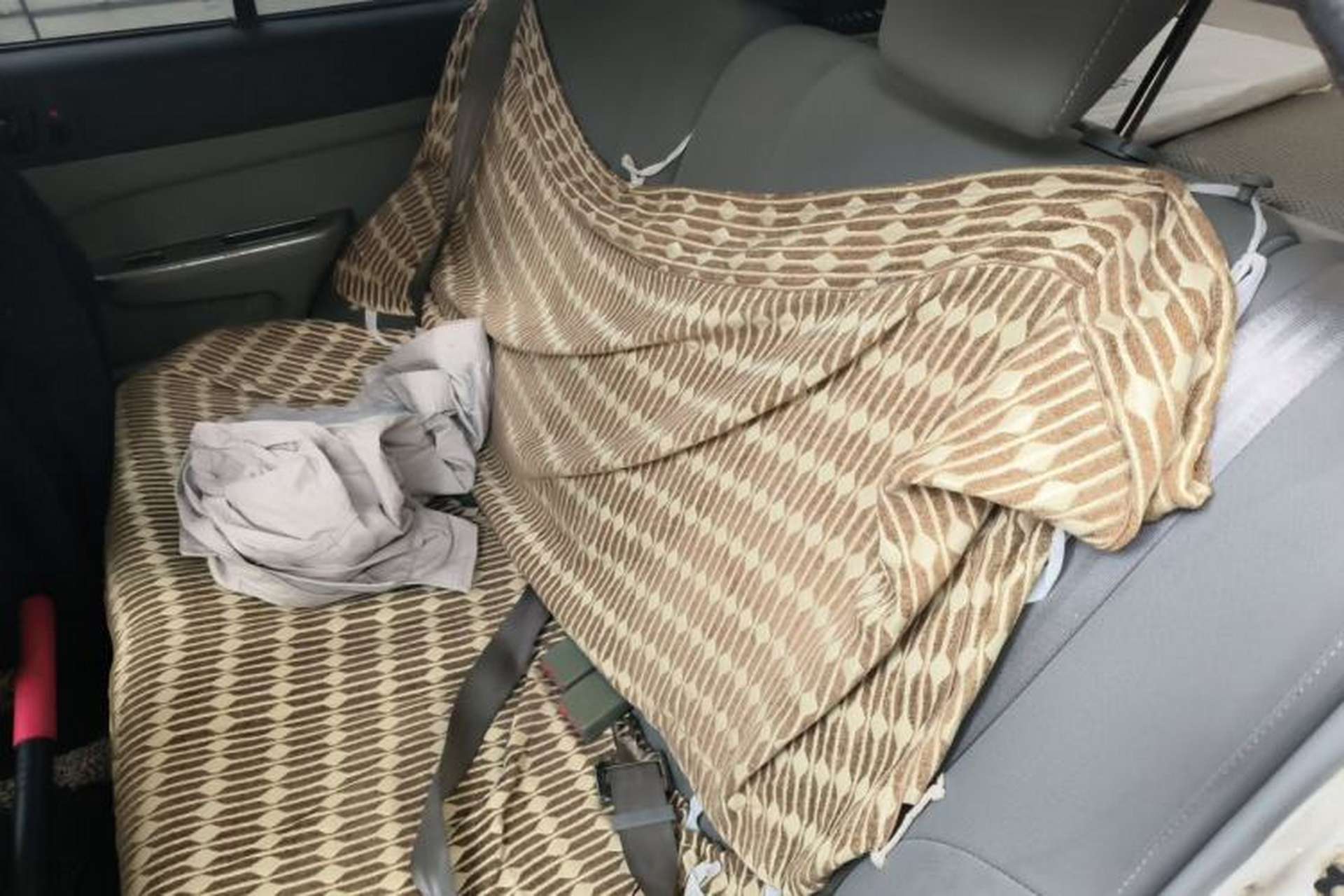 Used Suzuki Lingyang 2012 1.3L Standard Version Left Rear Seat