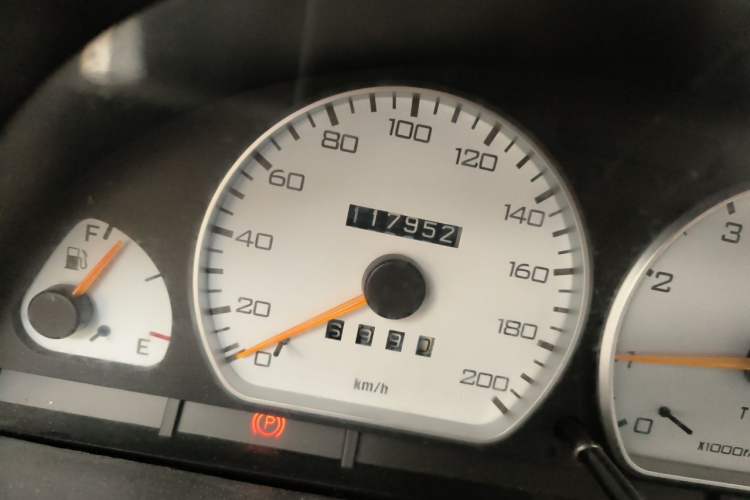 Used Suzuki Lingyang 2012 1.3L Standard Version Odometer Close Up