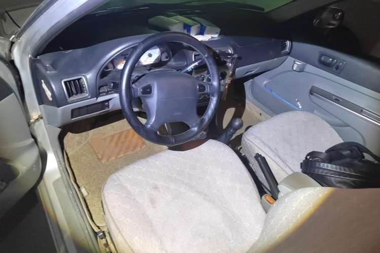 Used Suzuki Lingyang 2013 1.3L 20th Anniversary Limited Edition Center Console