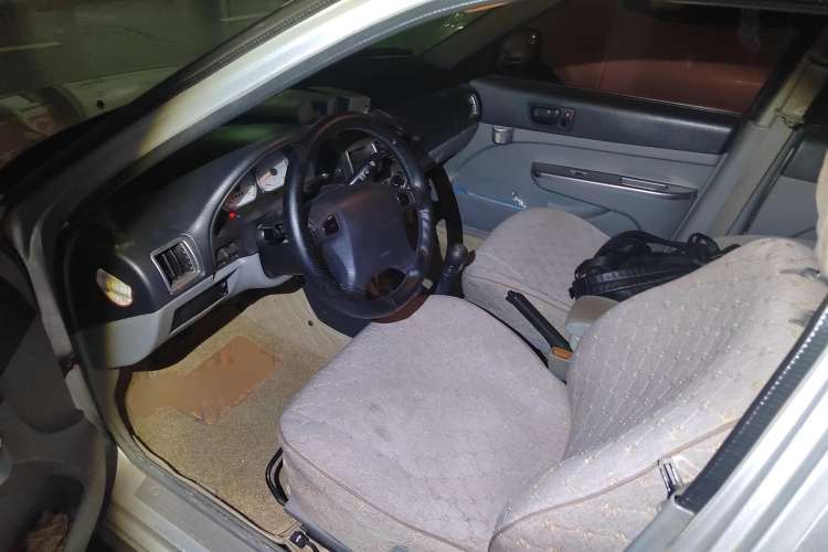 Used Suzuki Lingyang 2013 1.3L 20th Anniversary Limited Edition Left Front Seat