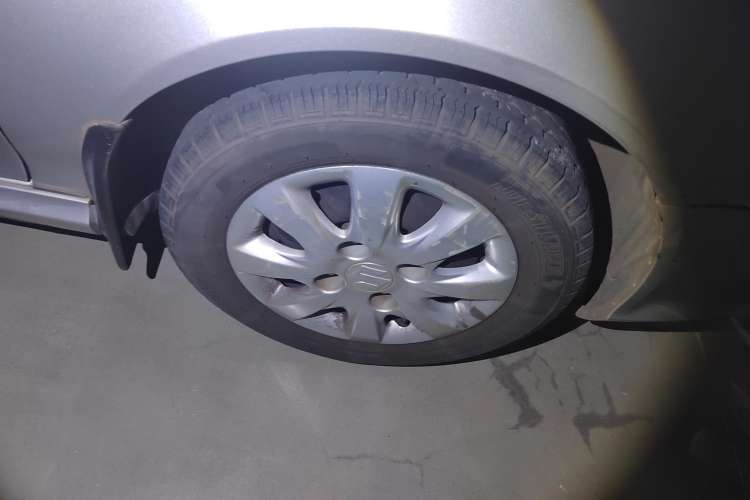 Used Suzuki Lingyang 2013 1.3L 20th Anniversary Limited Edition Right Rear Wheel Hub