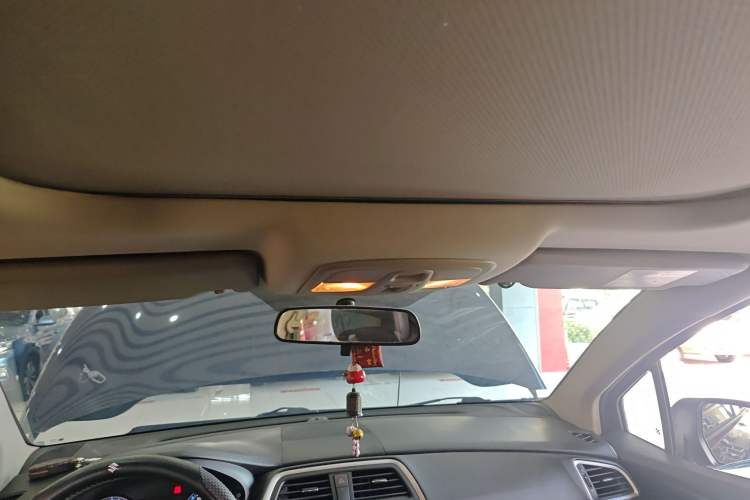 Used Suzuki S-Cross 2015 1.4T Automatic Two-Wheel Drive Prestige Model Headliner