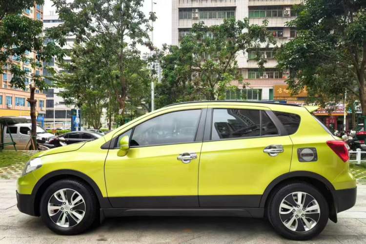 Used Suzuki S-Cross 2014 1.6L CVT Two-Wheel Drive Entry Model Exterior 5