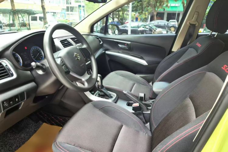 Used Suzuki S-Cross 2014 1.6L CVT Two-Wheel Drive Entry Model Interior 1