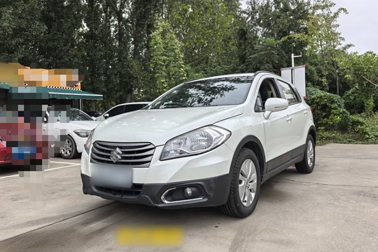 Used Suzuki S-Cross 2015 1.6L CVT Two-Wheel Drive Entry-Level Trim Exterior 3