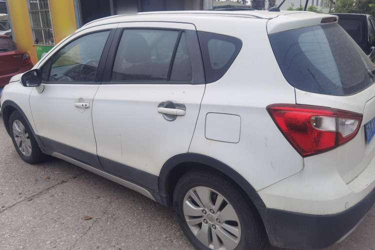 Used Suzuki S-Cross 2014 1.6L Manual Two-Wheel Drive Elite Model Exterior 3