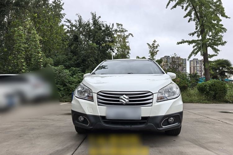 Used Suzuki S-Cross 2015 1.6L CVT Two-Wheel Drive Entry-Level Trim Exterior 5