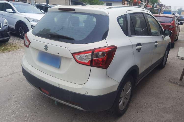 Used Suzuki S-Cross 2014 1.6L Manual Two-Wheel Drive Elite Model Exterior 5